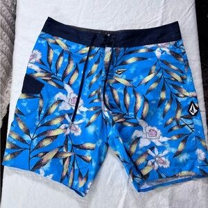 Volcom Blue Floral Men's Standard Mod Tech Hideout Boardshort Malibue Size 34